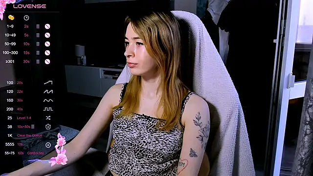 ZoyaMill online show from March 26, 7:14 am