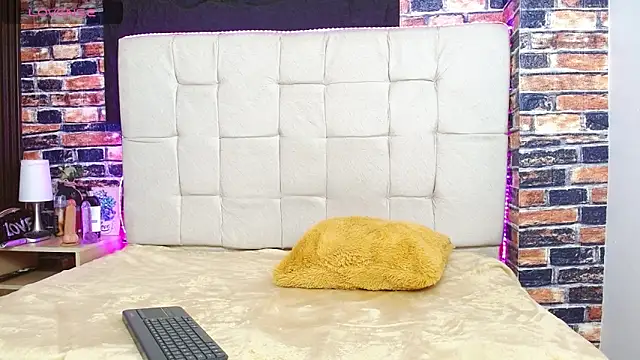 marilunabrown303av online show from October 21, 12:06 pm