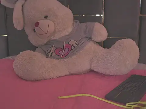 Snapshot of Doll_kata_ chatting on October 15, 1:44 pm Doll kata online show from October 15, 1:44 pm