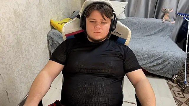 desiredude9 online show from October 4, 4:38 pm