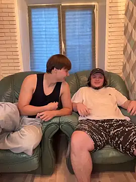 desiredude9 online show from December 4, 9:40 am