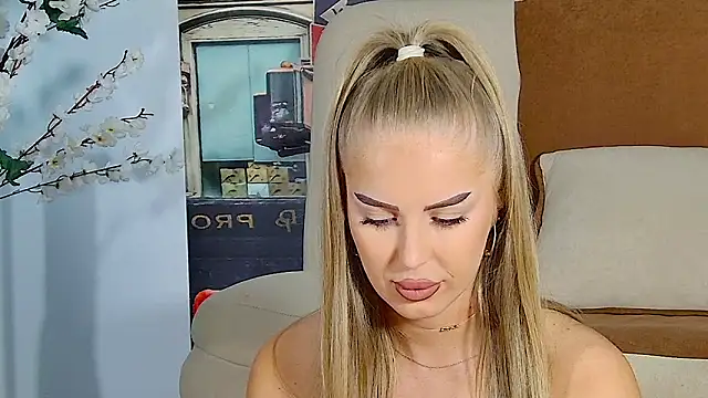 AubrieleRouj1 online show from September 19, 3:13 pm