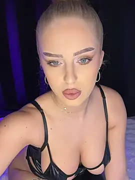 AubrieleRouj1 online show from February 10, 5:17 pm