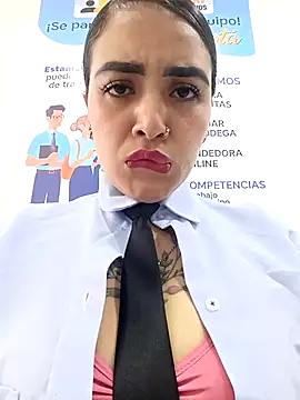 Snapshot of MAYE__13 chatting on November 6, 12:28 pm MAYE 13 online show from November 6, 12:28 pm