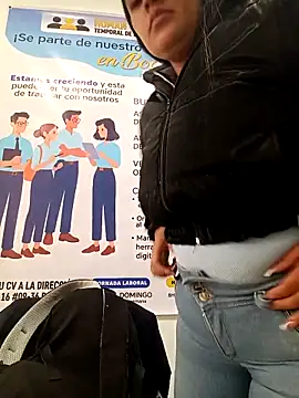 Snapshot of MAYE__13 chatting on November 26, 11:55 am MAYE 13 online show from November 26, 11:55 am