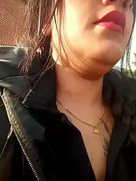 Snapshot of MAYE__13 chatting on November 30, 11:58 am MAYE 13 online show from November 30, 11:58 am