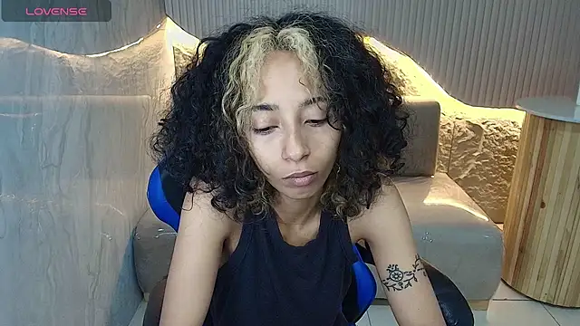 Agnis ink r online show from November 7, 1:00 pm