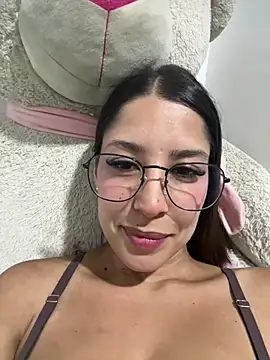 luvely online show from March 8, 3:54 am