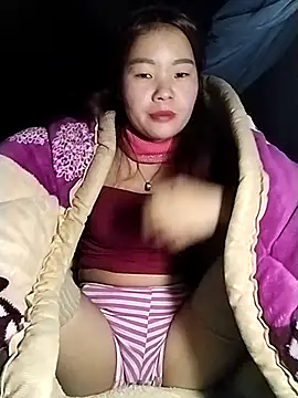 lylylove online show from December 21, 1:13 am