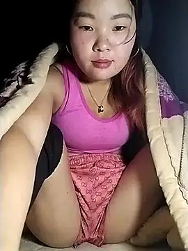 lylylove online show from February 25, 12:53 am