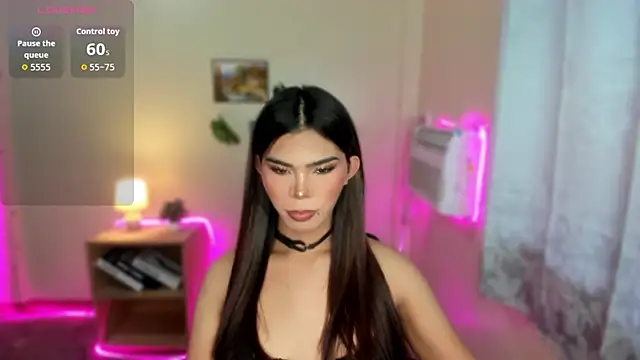 Snapshot of dianne_swift chatting on November 22, 4:44 am dianne swift online show from November 22, 4:44 am