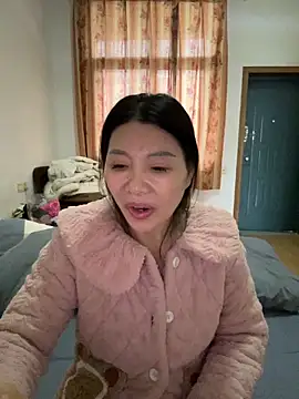 xiiuuff18 online show from February 17, 1:02 am