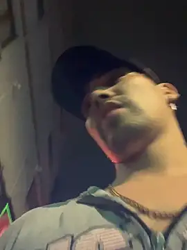 Snapshot of Deymon0777 chatting on February 25, 3:49 am Deymon0777 online show from February 25, 3:49 am