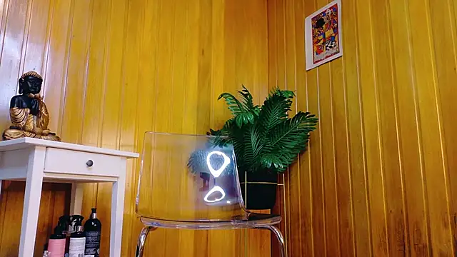 Zafiro Gem  online show from November 3, 7:26 pm