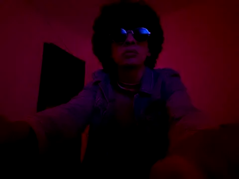 charlbye online show from October 25, 7:05 am