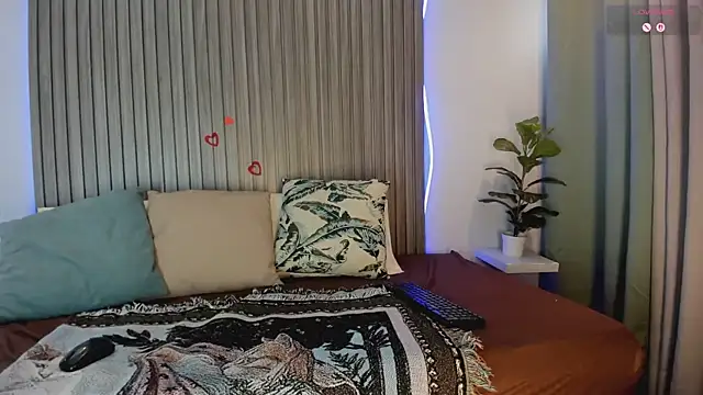 Snapshot of HelenaCole- chatting on January 11, 2:44 pm HelenaCole- online show from January 11, 2:44 pm