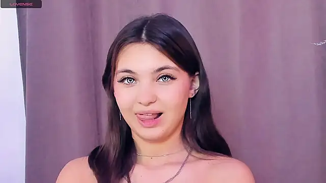 Snapshot of FunnyyMonkeyy chatting on November 29, 8:06 am FunnyyMonkeyy online show from November 29, 8:06 am