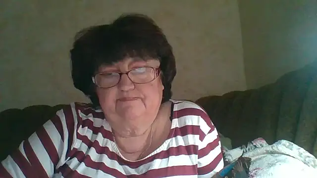 Snapshot of MilaSky5303 chatting on October 6, 12:13 pm MilaSky5303 online show from October 6, 12:13 pm