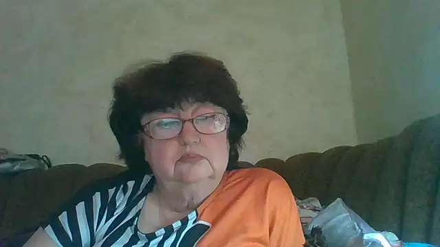 Snapshot of MilaSky5303 chatting on October 13, 10:15 am MilaSky5303 online show from October 13, 10:15 am