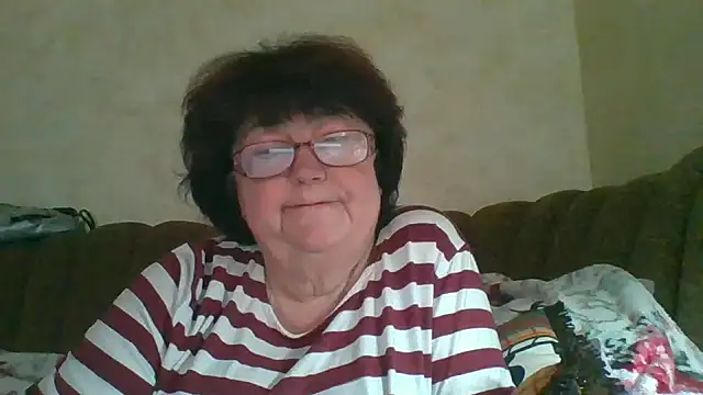 Snapshot of MilaSky5303 chatting on October 18, 10:16 am MilaSky5303 online show from October 18, 10:16 am