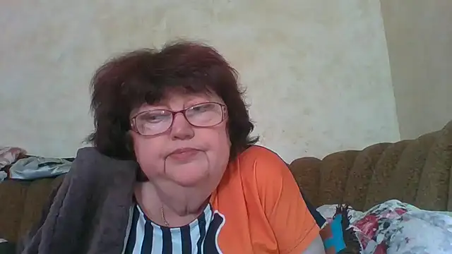 Snapshot of MilaSky5303 chatting on October 21, 11:22 am MilaSky5303 online show from October 21, 11:22 am