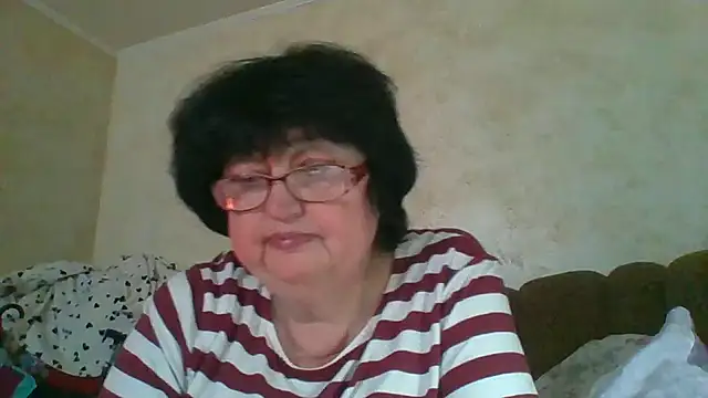 Snapshot of MilaSky5303 chatting on October 29, 10:06 am MilaSky5303 online show from October 29, 10:06 am