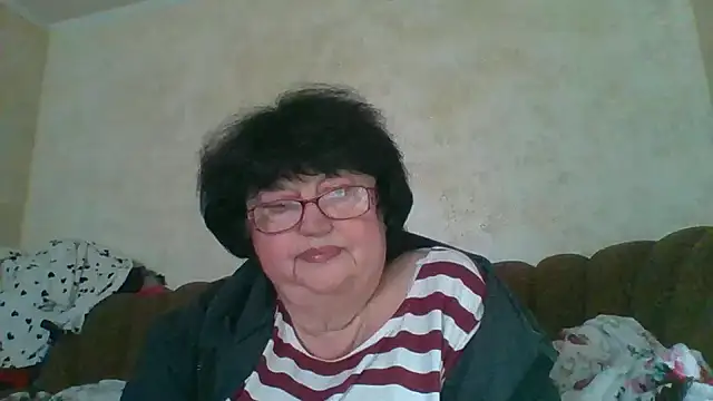 Snapshot of MilaSky5303 chatting on November 5, 10:48 am MilaSky5303 online show from November 5, 10:48 am