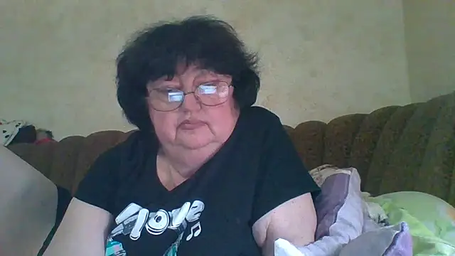 Snapshot of MilaSky5303 chatting on November 11, 12:05 pm MilaSky5303 online show from November 11, 12:05 pm