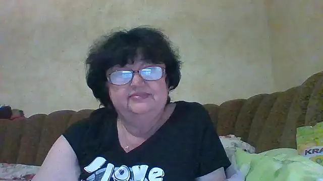 Snapshot of MilaSky5303 chatting on November 12, 6:30 pm MilaSky5303 online show from November 12, 6:30 pm