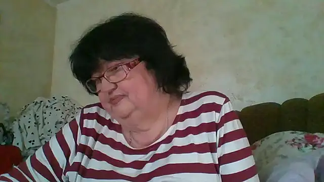 Snapshot of MilaSky5303 chatting on November 15, 10:01 am MilaSky5303 online show from November 15, 10:01 am