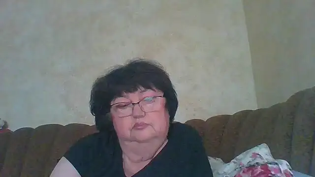 Snapshot of MilaSky5303 chatting on November 22, 7:18 am MilaSky5303 online show from November 22, 7:18 am