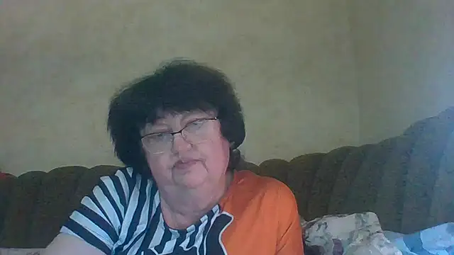 Snapshot of MilaSky5303 chatting on December 1, 3:39 pm MilaSky5303 online show from December 1, 3:39 pm