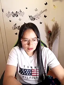 Snapshot of Daliz_Leon chatting on October 5, 2:21 am Daliz Leon online show from October 5, 2:21 am