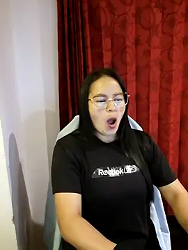 Snapshot of Daliz_Leon chatting on November 26, 11:17 pm Daliz Leon online show from November 26, 11:17 pm