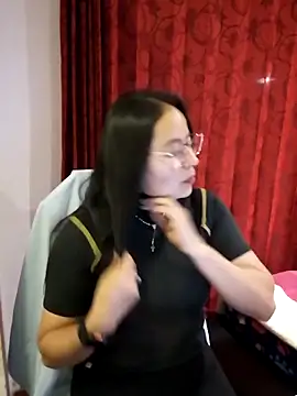 Snapshot of Daliz_Leon chatting on November 29, 12:24 am Daliz Leon online show from November 29, 12:24 am