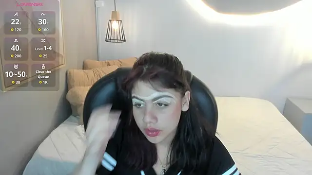 Julieth brown  online show from January 14, 7:52 pm