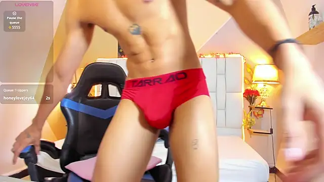 Snapshot of Adan_Oriol chatting on December 2, 3:56 am Adan Oriol online show from December 2, 3:56 am