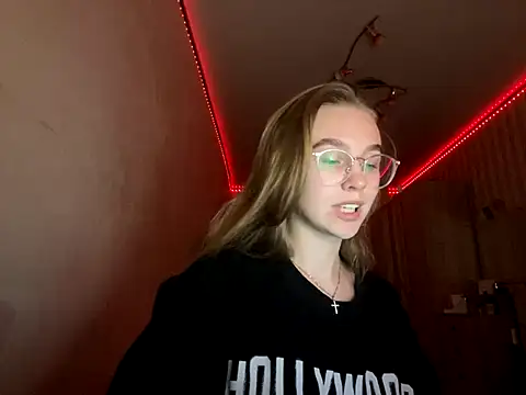 Snapshot of bellameow88 chatting on September 21, 12:40 pm bellameow88 online show from September 21, 12:40 pm