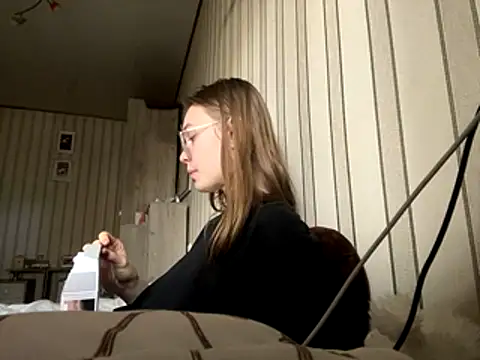 Snapshot of bellameow88 chatting on November 14, 4:44 am bellameow88 online show from November 14, 4:44 am