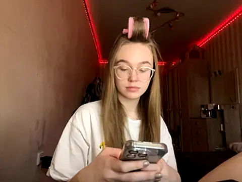 Snapshot of bellameow88 chatting on November 27, 6:04 am bellameow88 online show from November 27, 6:04 am