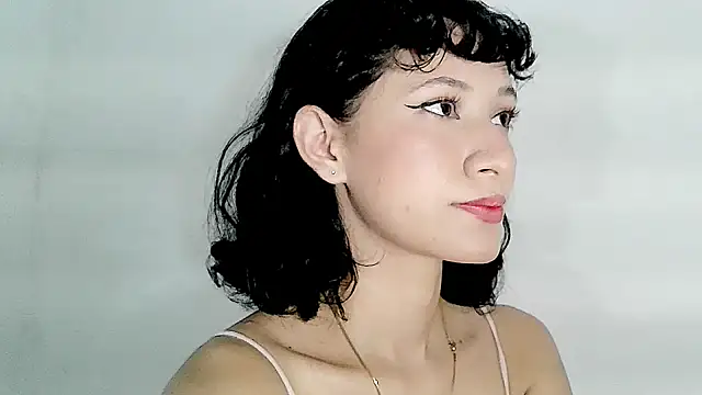 Snapshot of kitten_punches001 chatting on September 9, 8:19 pm kitten punches001 online show from September 9, 8:19 pm