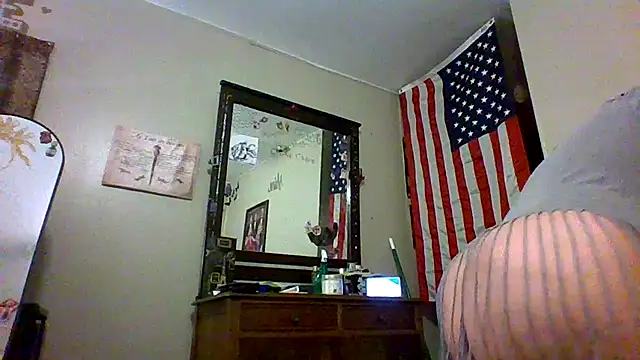 Snapshot of Bored_Grandma chatting on October 2, 6:53 am Bored Grandma online show from October 2, 6:53 am