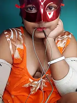 Snapshot of mimi87hoty chatting on November 10, 5:23 pm mimi87hoty online show from November 10, 5:23 pm