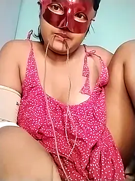 Snapshot of mimi87hoty chatting on November 13, 5:45 pm mimi87hoty online show from November 13, 5:45 pm