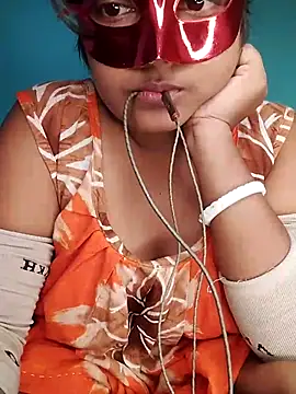 Snapshot of mimi87hoty chatting on November 14, 5:33 pm mimi87hoty online show from November 14, 5:33 pm