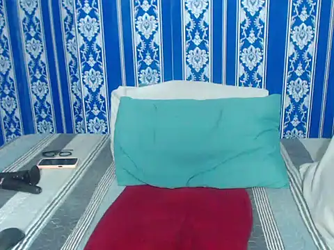 JUICEYLIPS333 online show from October 27, 7:40 pm