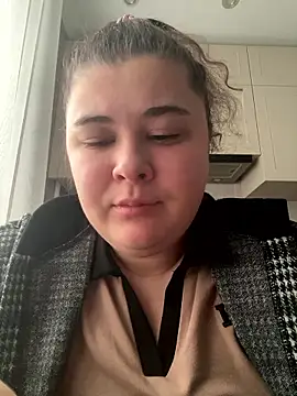 AliceCurlyX online show from January 13, 1:38 pm