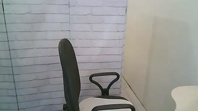 Snapshot of Helen_xi_ chatting on November 9, 1:09 pm Helen xi online show from November 9, 1:09 pm