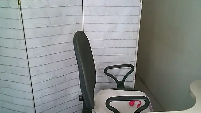 Helen xi  online show from January 8, 5:10 am