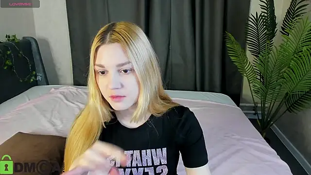 Snapshot of Sylvia_Ortiz chatting on November 7, 9:31 am Sylvia Ortiz online show from November 7, 9:31 am